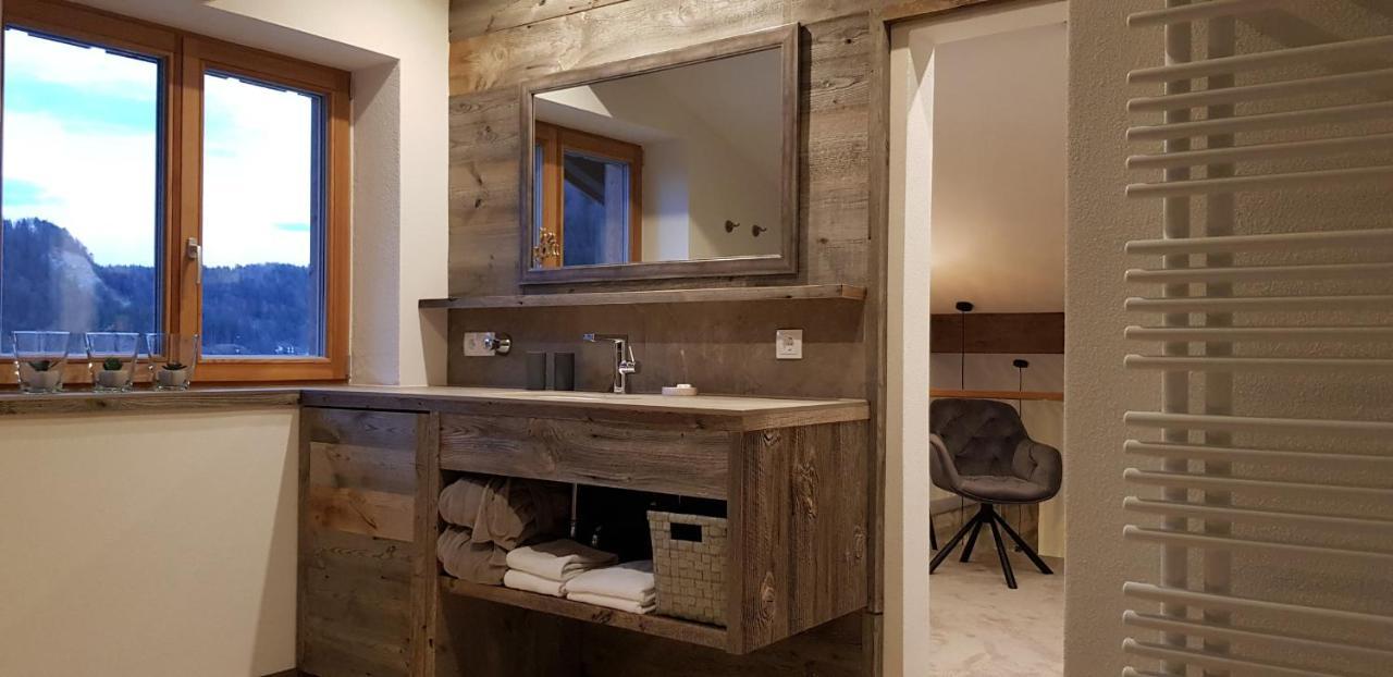 Alpenchalet Vils Tirol エクステリア 写真