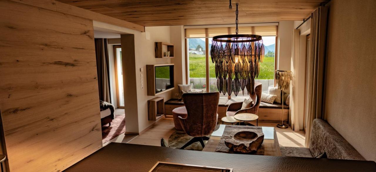 Alpenchalet Vils Tirol エクステリア 写真